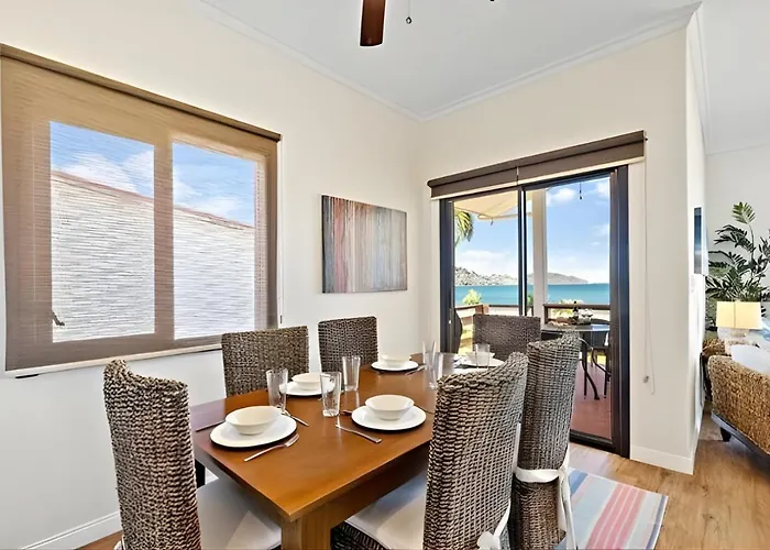 Pacific 9 - Beachfront Condo, Bbq, Pool, Prime Location, Sleeps 4 * Potrero (Guanacaste)